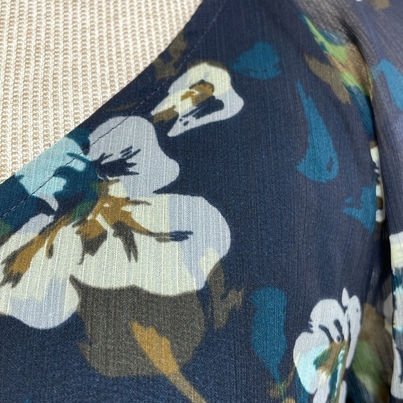 Cabi Dress Women's X Small XS Blue Pirouette Floating Flowers Midi Long Sleeve - Picture 9 of 16